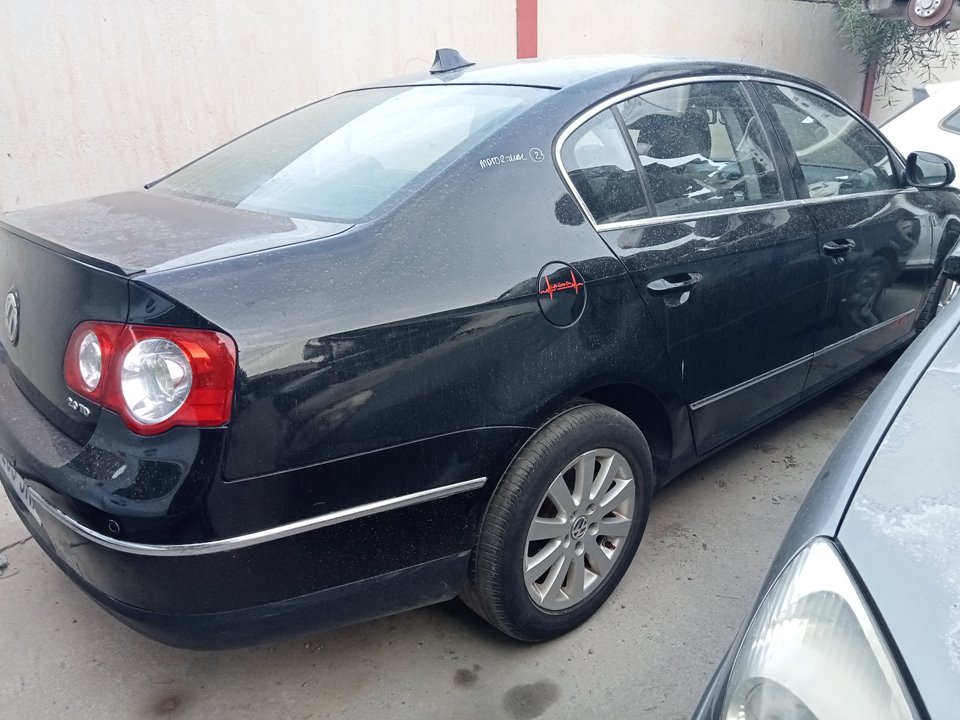 VOLKSWAGEN Passat B6 (2005-2010) Блок управления двигателем 0281012119 25025828