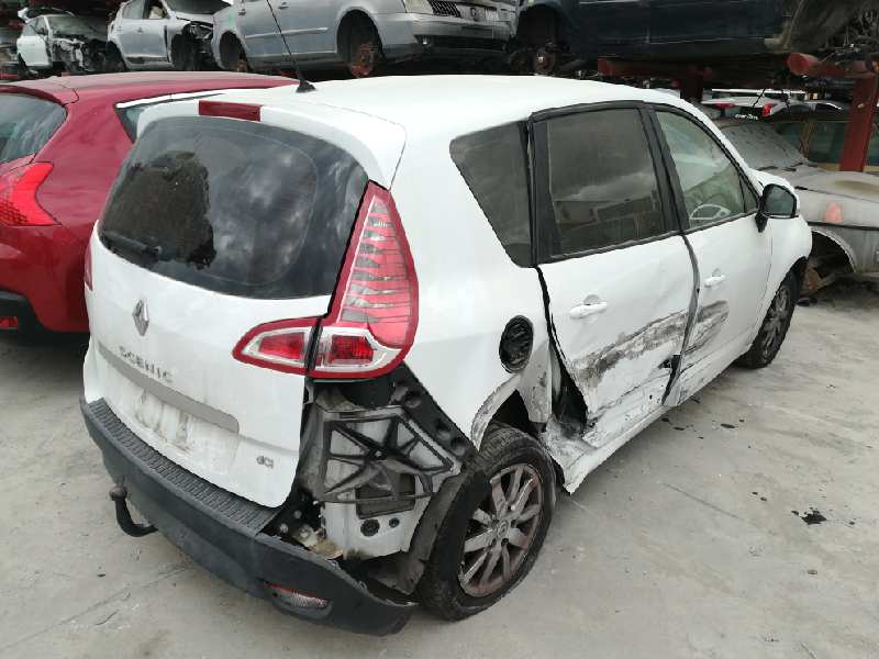 RENAULT Scenic 3 generation (2009-2015) Aripa dreapta față 631017581R 18828236