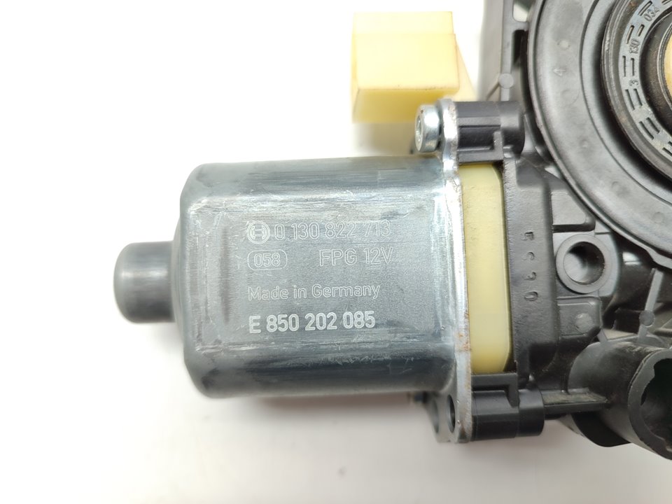 AUDI A3 8V (2012-2020) Bagerste venstre dør vindue kontrolmotor 5Q0959801 24458373