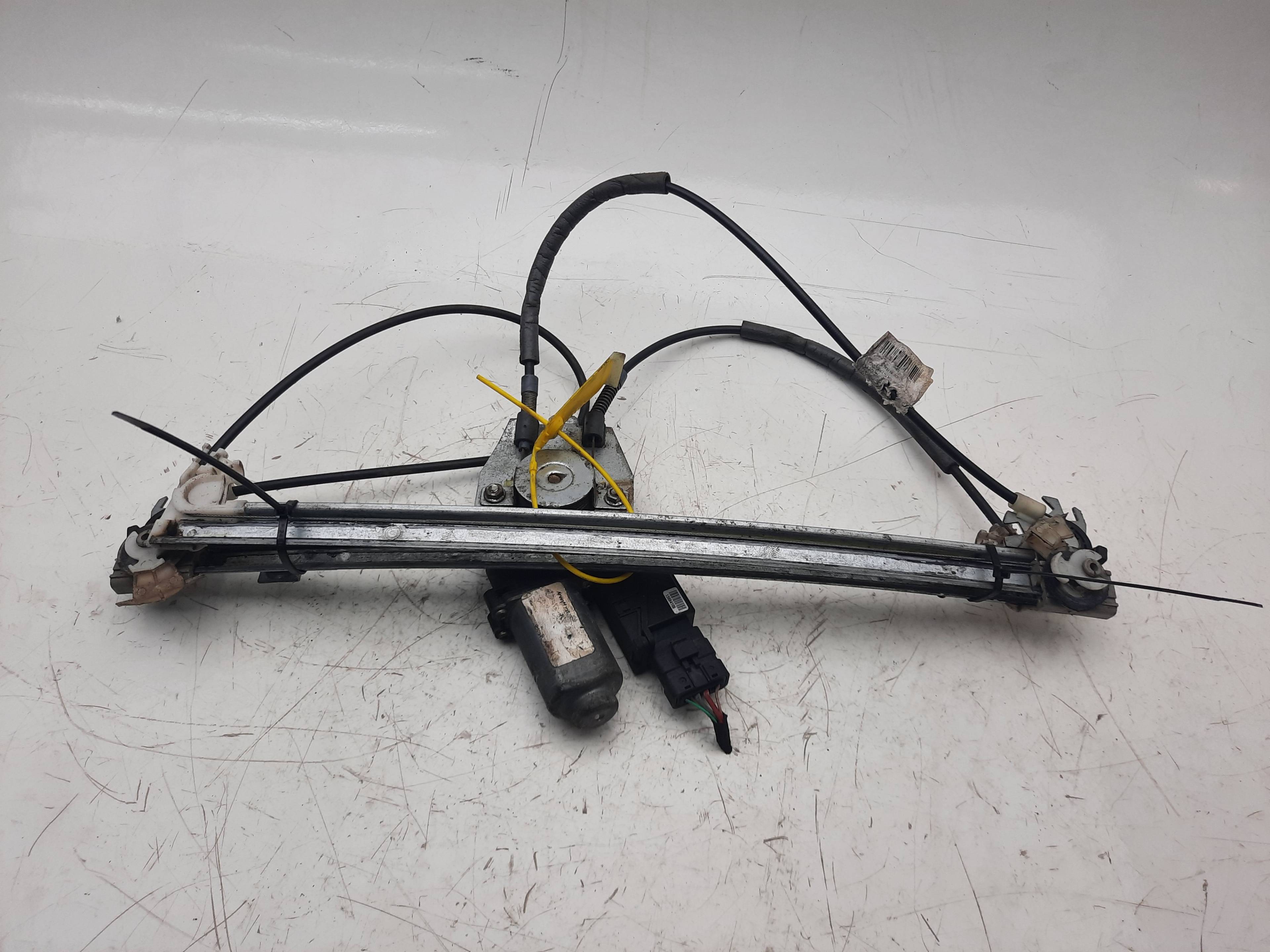 RENAULT Laguna 2 generation (2001-2007) Front Left Door Window Regulator 60805510 18548196