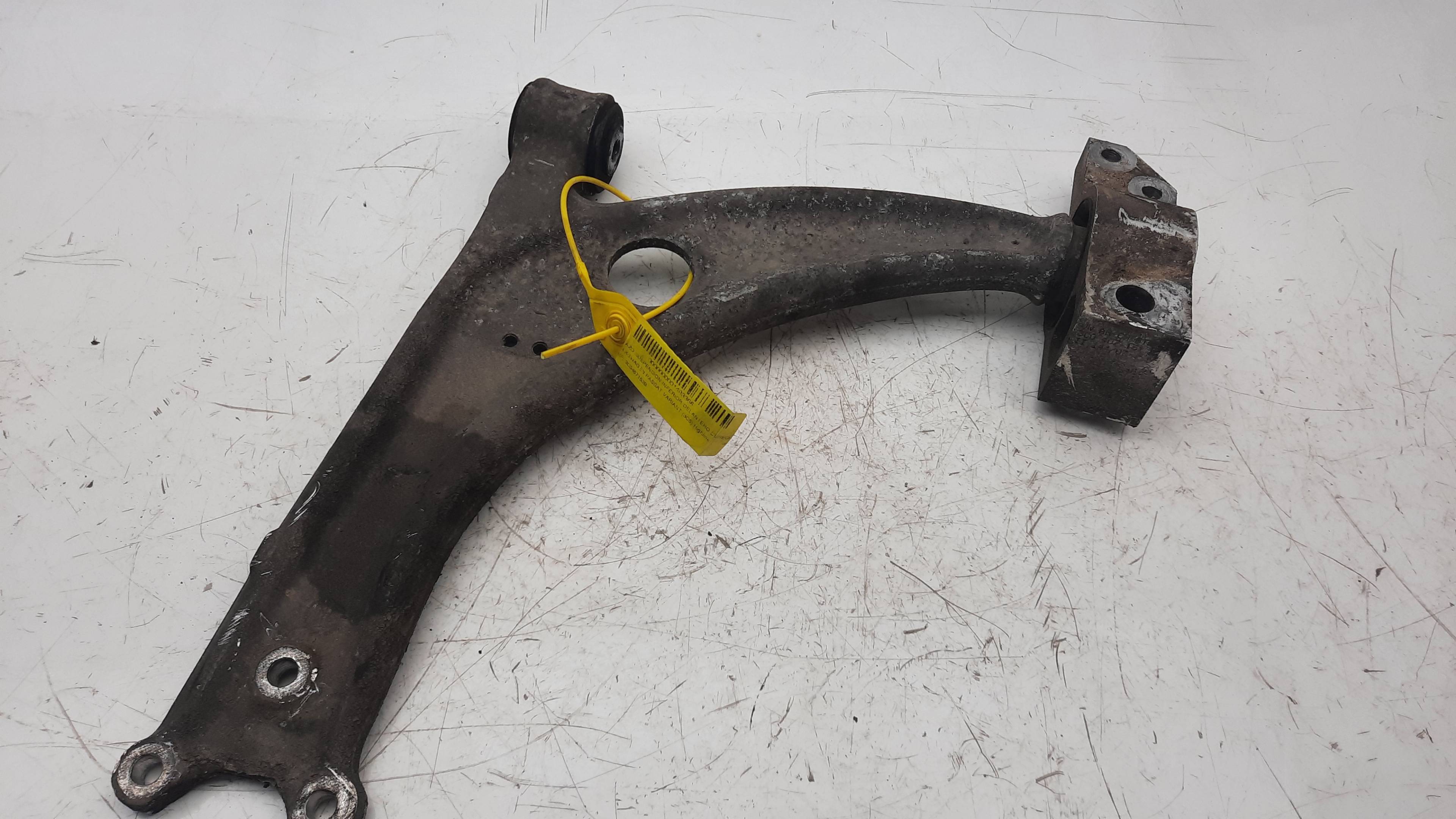 CHEVROLET Passat Variant 1 generation (2010-2024) Front Right Arm 3C0407153B 18476468