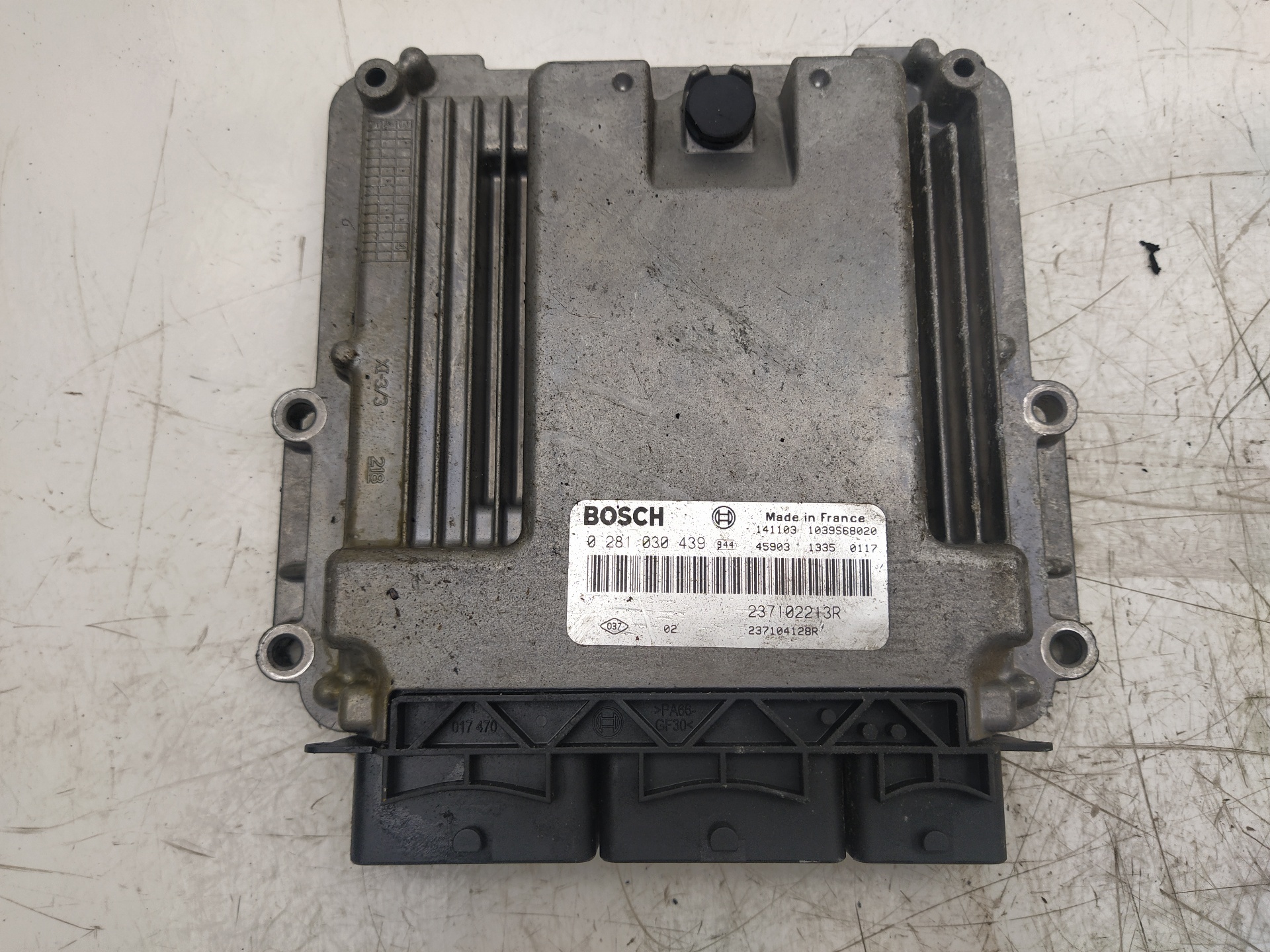 DACIA Duster 1 generation (2010-2017) Moottorin ohjausyksikkö ECU 0281030439 25391257