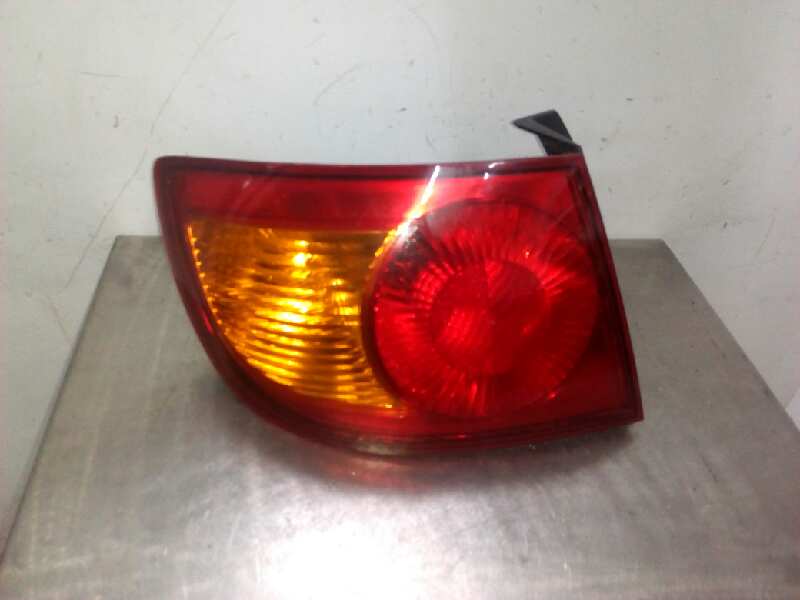 HYUNDAI Santa Fe SM (2000-2013) Galinis kairys žibintas 924112D700 18360005