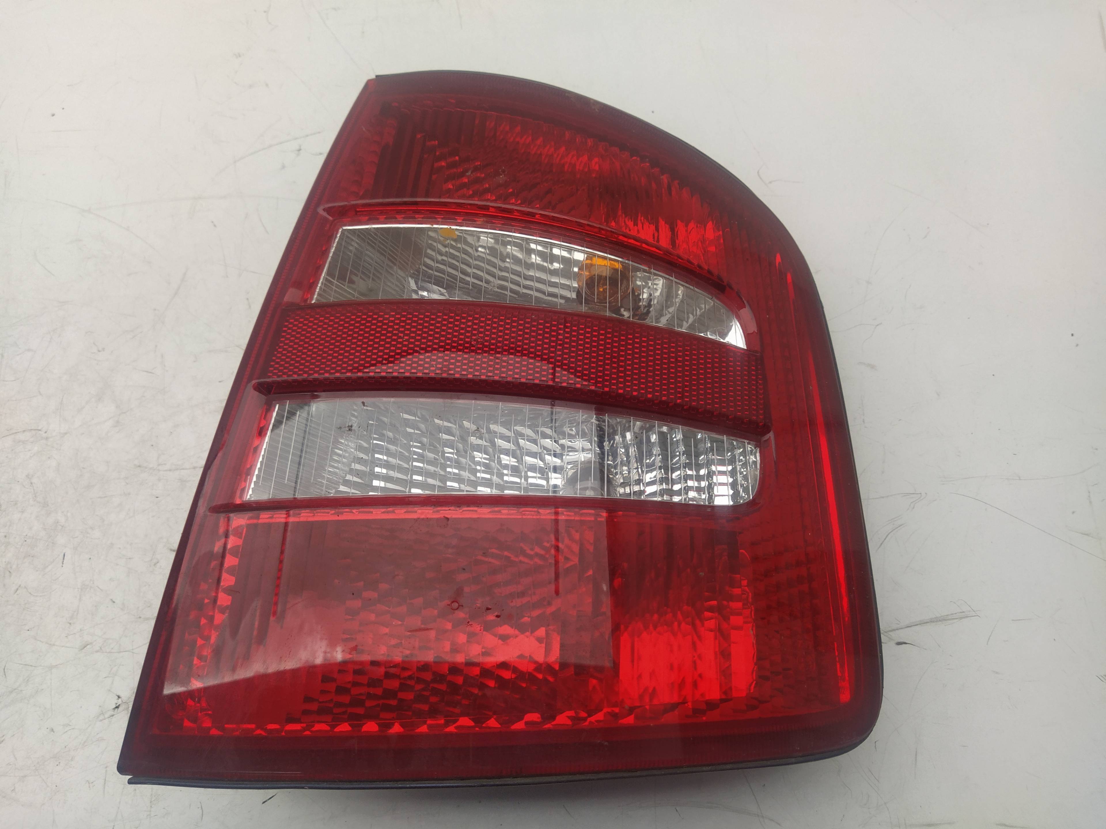 MAZDA Fabia 6Y (1999-2007) Rear Right Taillight Lamp 6Y9945096 18626209