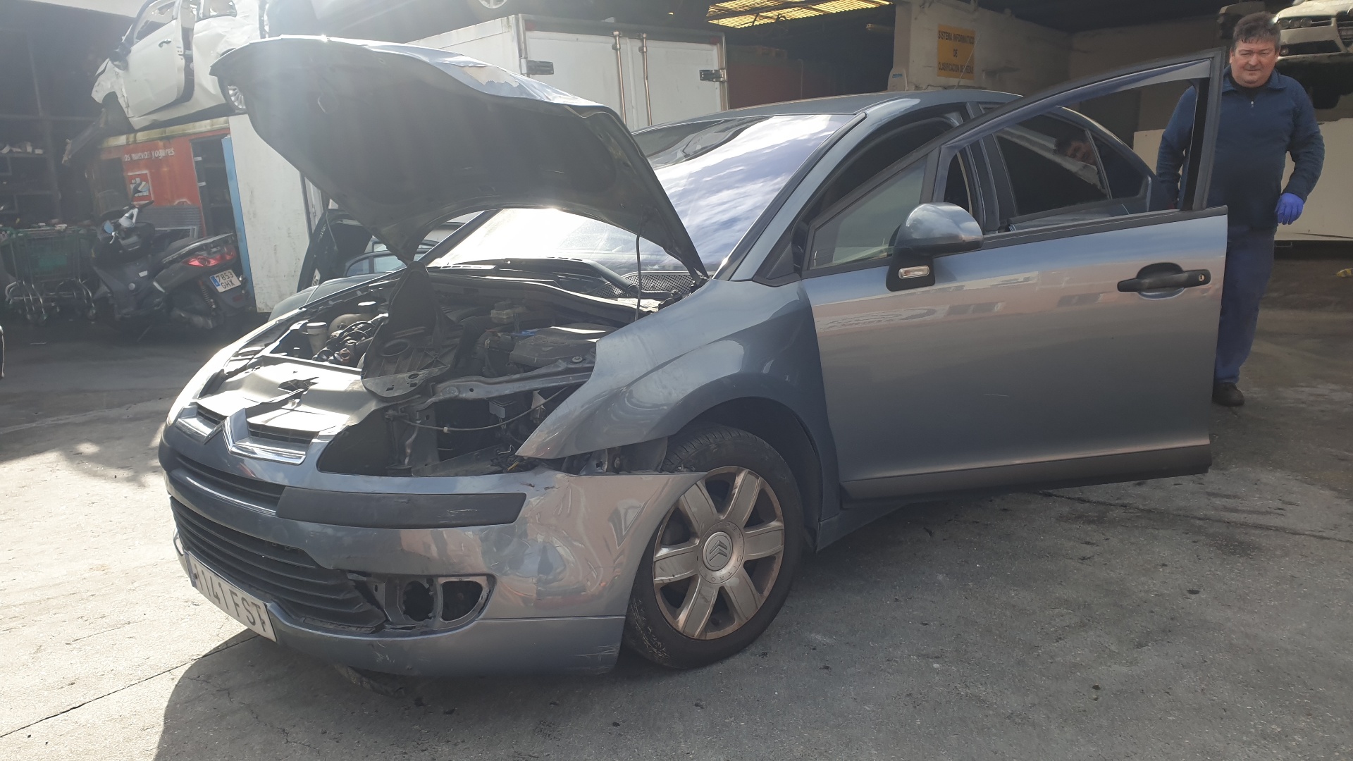 PEUGEOT C4 1 generation (2004-2011) Aizmugurējā labā durvju slēdzene 9681337080 18577864