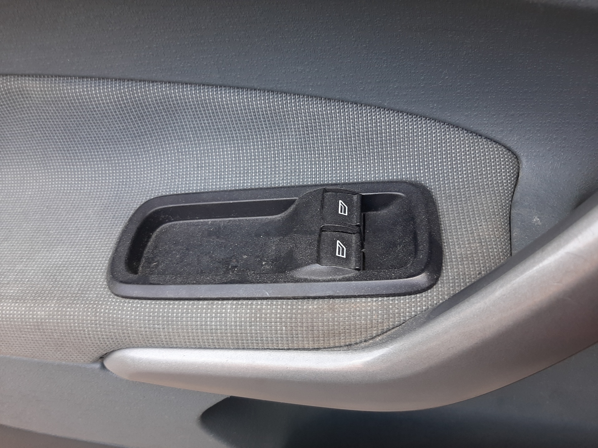 FORD Fiesta 5 generation (2001-2010) Priekinių kairių durų langų pakėlimo mygtukai 1547736 21102241