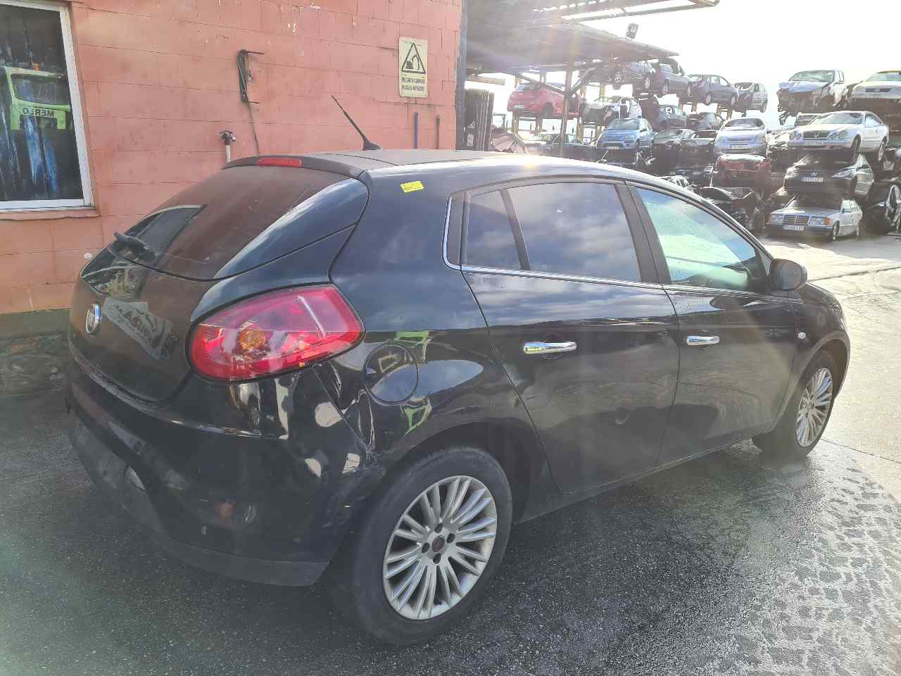 FIAT Bravo 2 generation (2007-2011) Priekšējo kreiso durvju logu pacēlājs 1060308 18570031