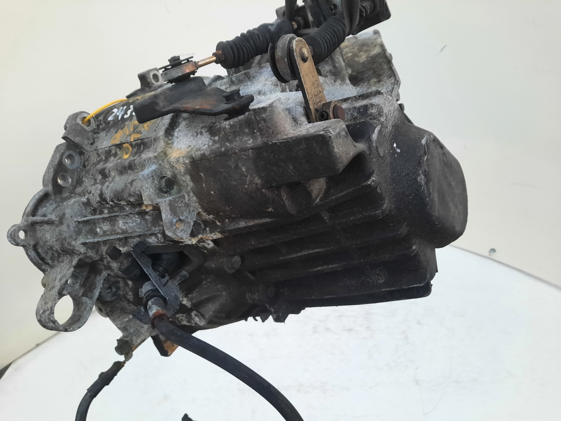 VOLVO V40 1 generation (1996-2004) Gearbox 1023678 18580376