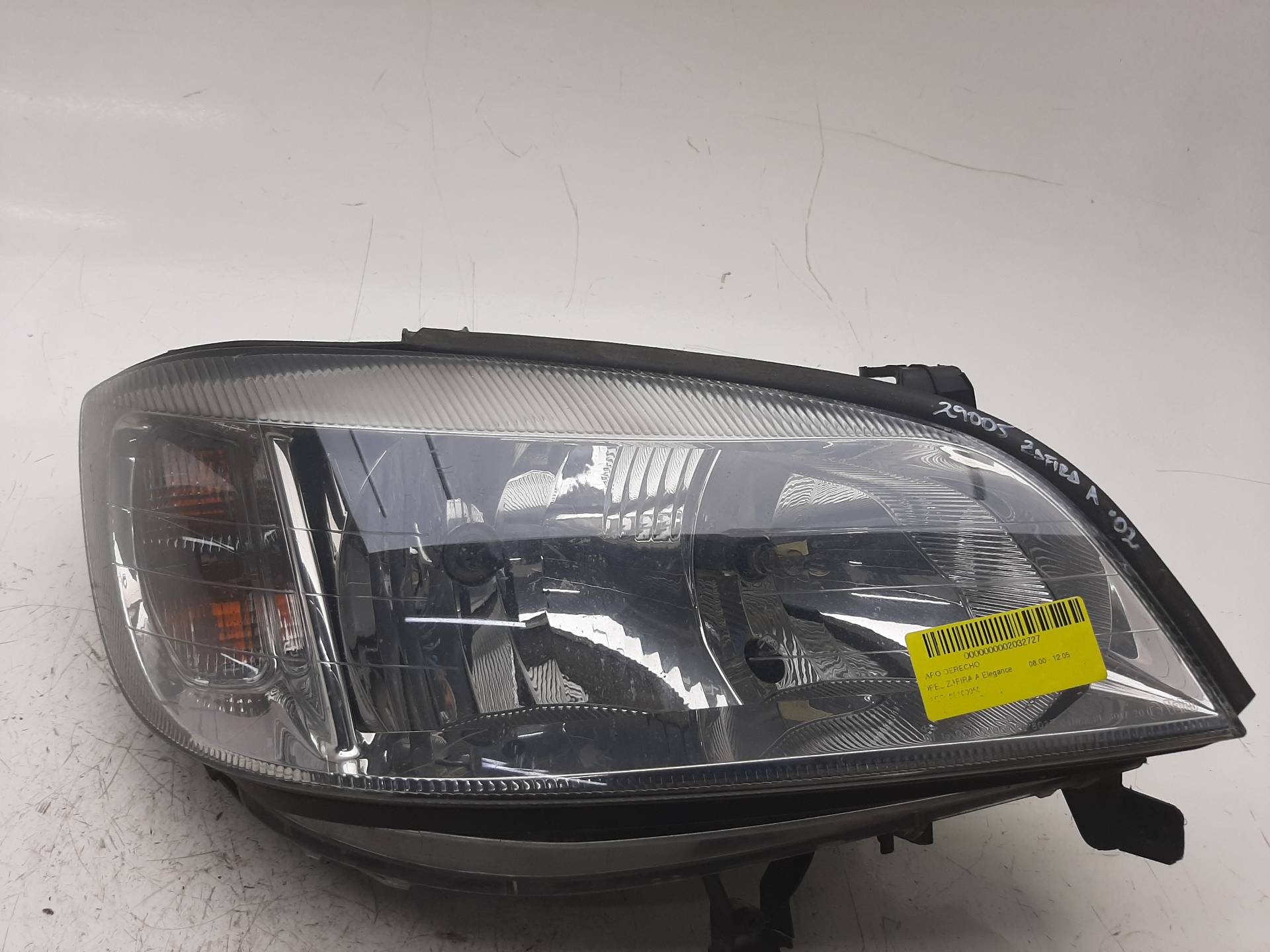 OPEL Corsa B (1993-2000) Front Right Headlight 89100055 18579392
