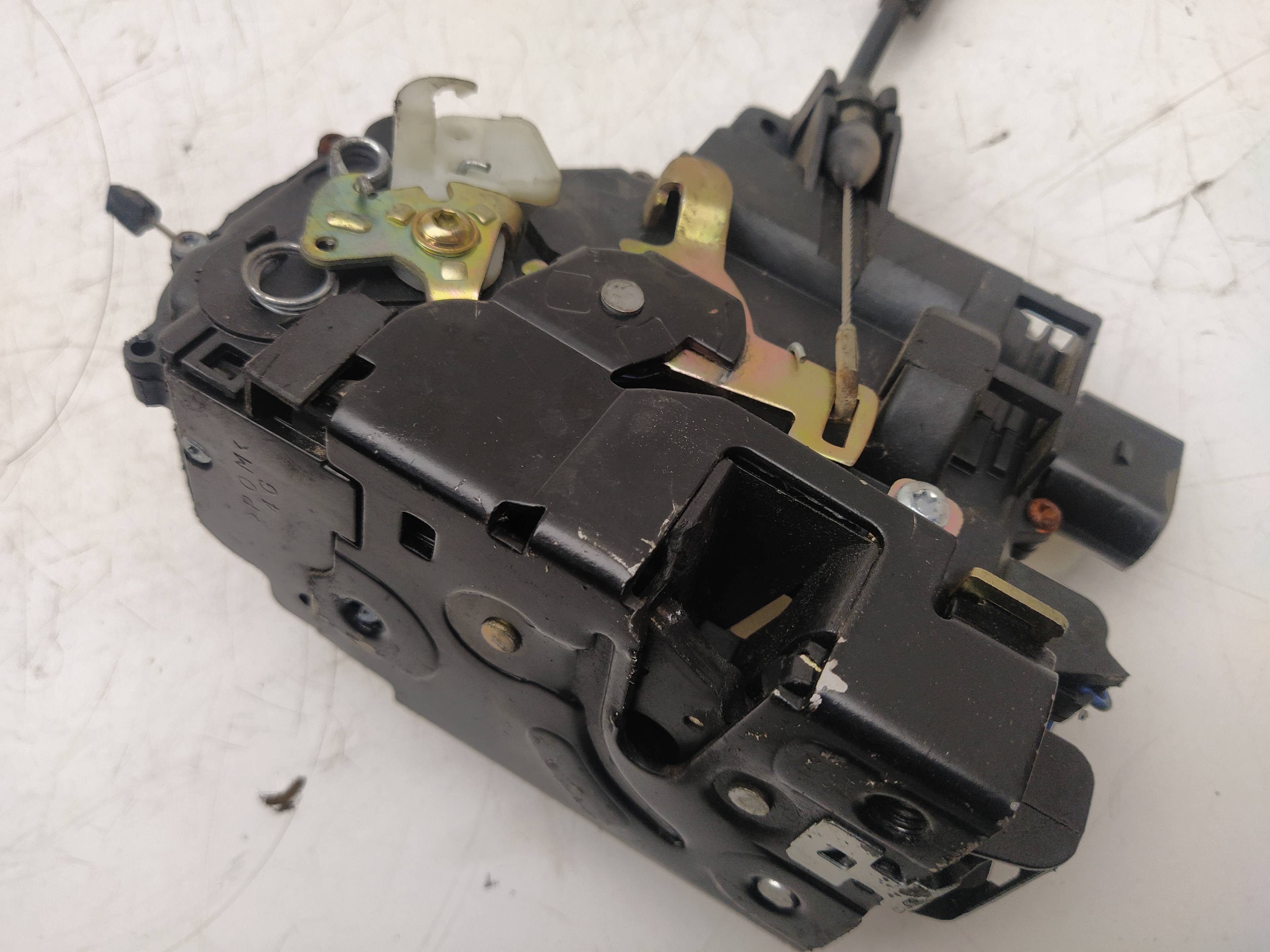 VOLKSWAGEN Passat B5 (1996-2005) Front Left Door Lock 3B1837015A 18610263