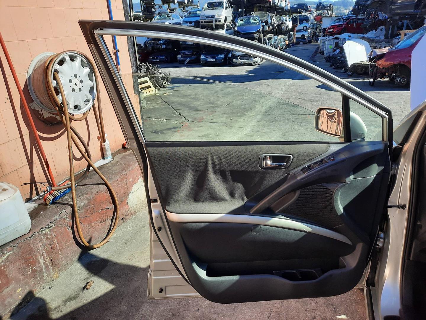 TOYOTA Corolla Verso 1 generation (2001-2009) Front Left Door 670020F011 18567788