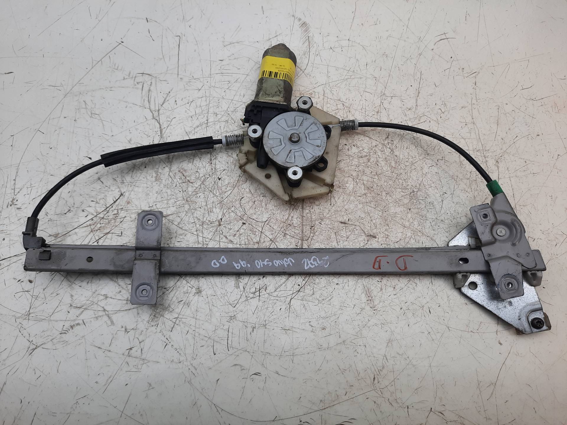 VOLVO S40 1 generation (1996-2004) Vindusregulator foran høyre dør 30623449 24010800