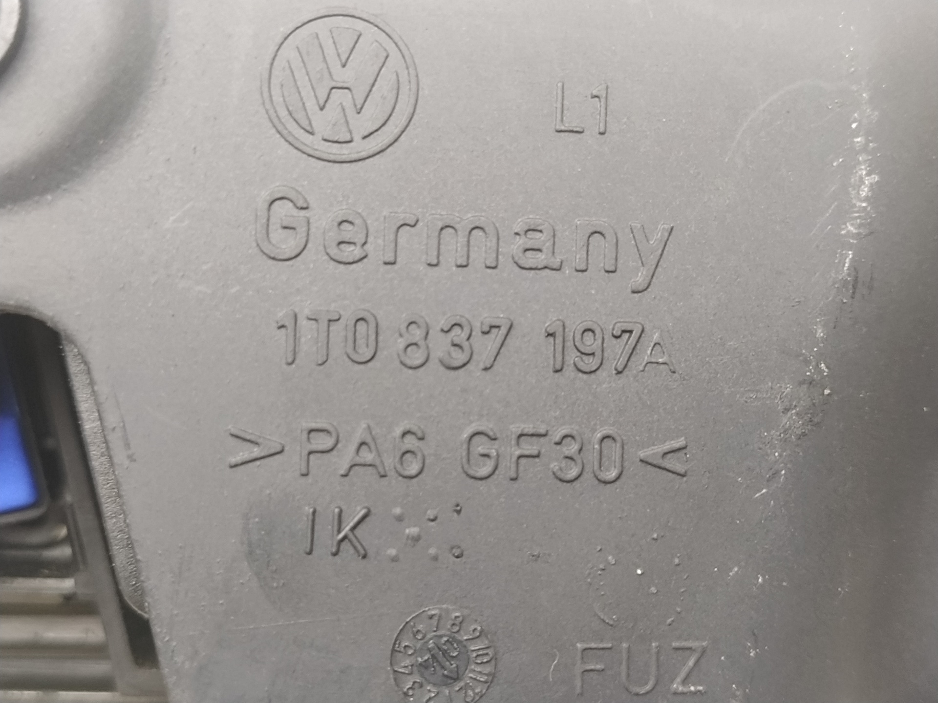 VOLKSWAGEN Touran 1 generation (2003-2015) Egyéb vezérlőegységek 1T0837197A 23876813