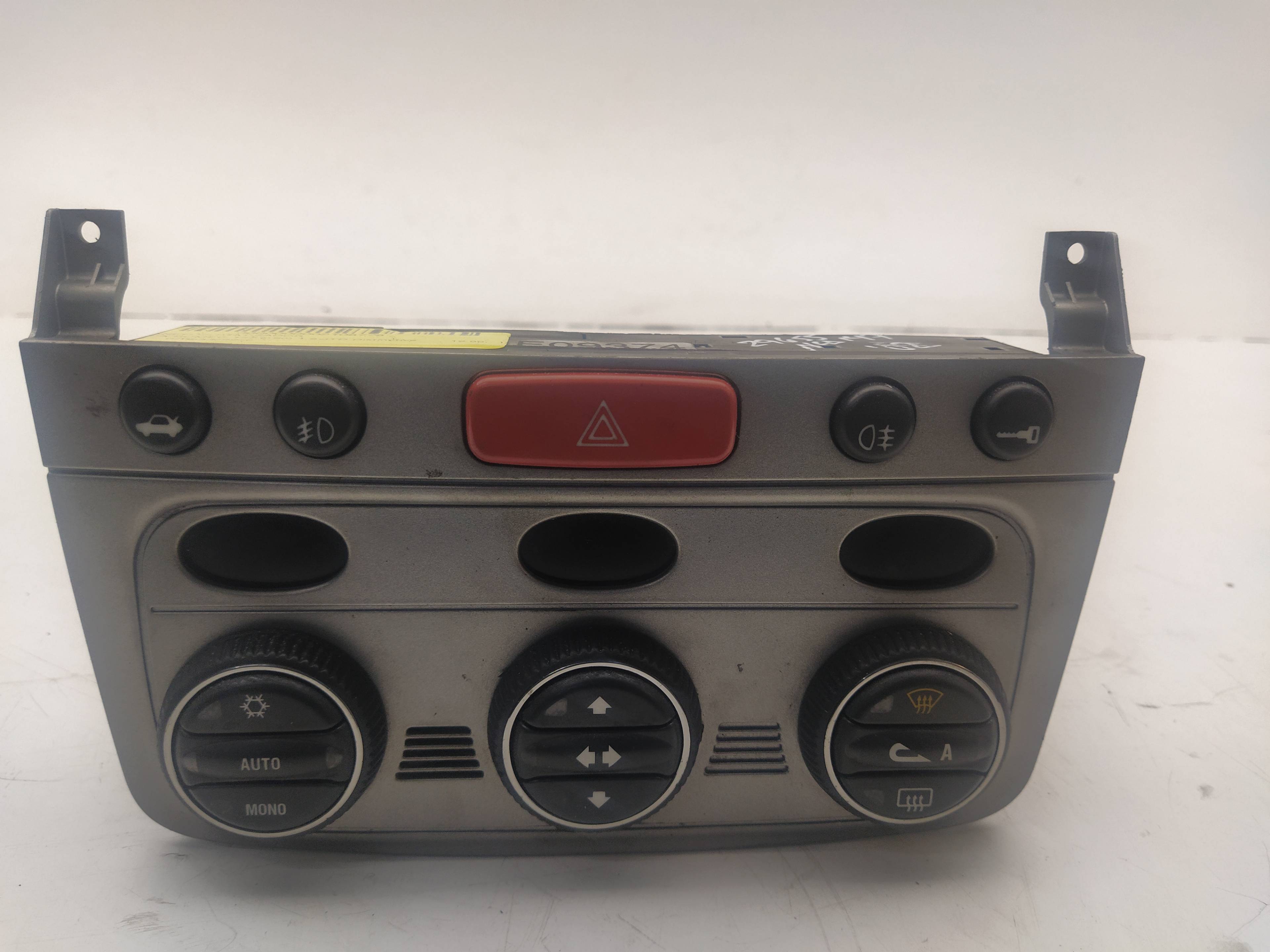 NISSAN 147 2 generation (2004-2010) Unitate de control al climei 07353309240 18604024