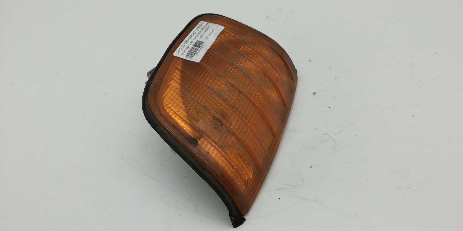 MERCEDES-BENZ E-Class W124 (1984-1997) Front Right Fender Turn Signal 1305233107 18496940