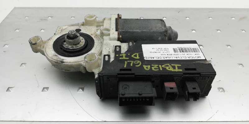 SEAT Cordoba 2 generation (1999-2009) Front Left Door Window Regulator Motor 101387102, 7746002102, 28062612 20543603