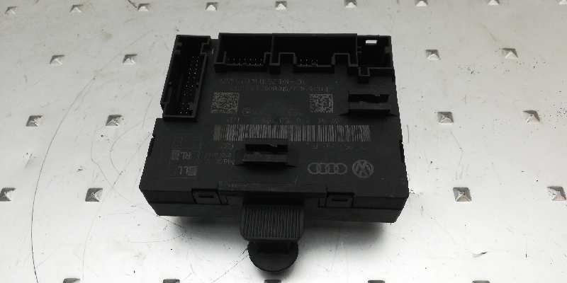 AUDI A4 B8/8K (2011-2016) Komforta vadības bloks 8T0959793P 24005717