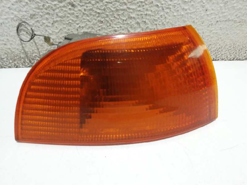 FIAT Punto 1 generation (1993-1999) Front Right Fender Turn Signal 46402655, 46402657 18528513