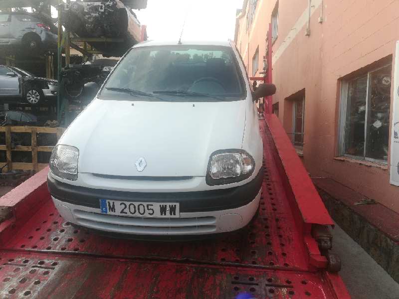 VAUXHALL Clio 2 generation (1998-2013) Стеклоподъемник передней левой двери 400733T3 18465847