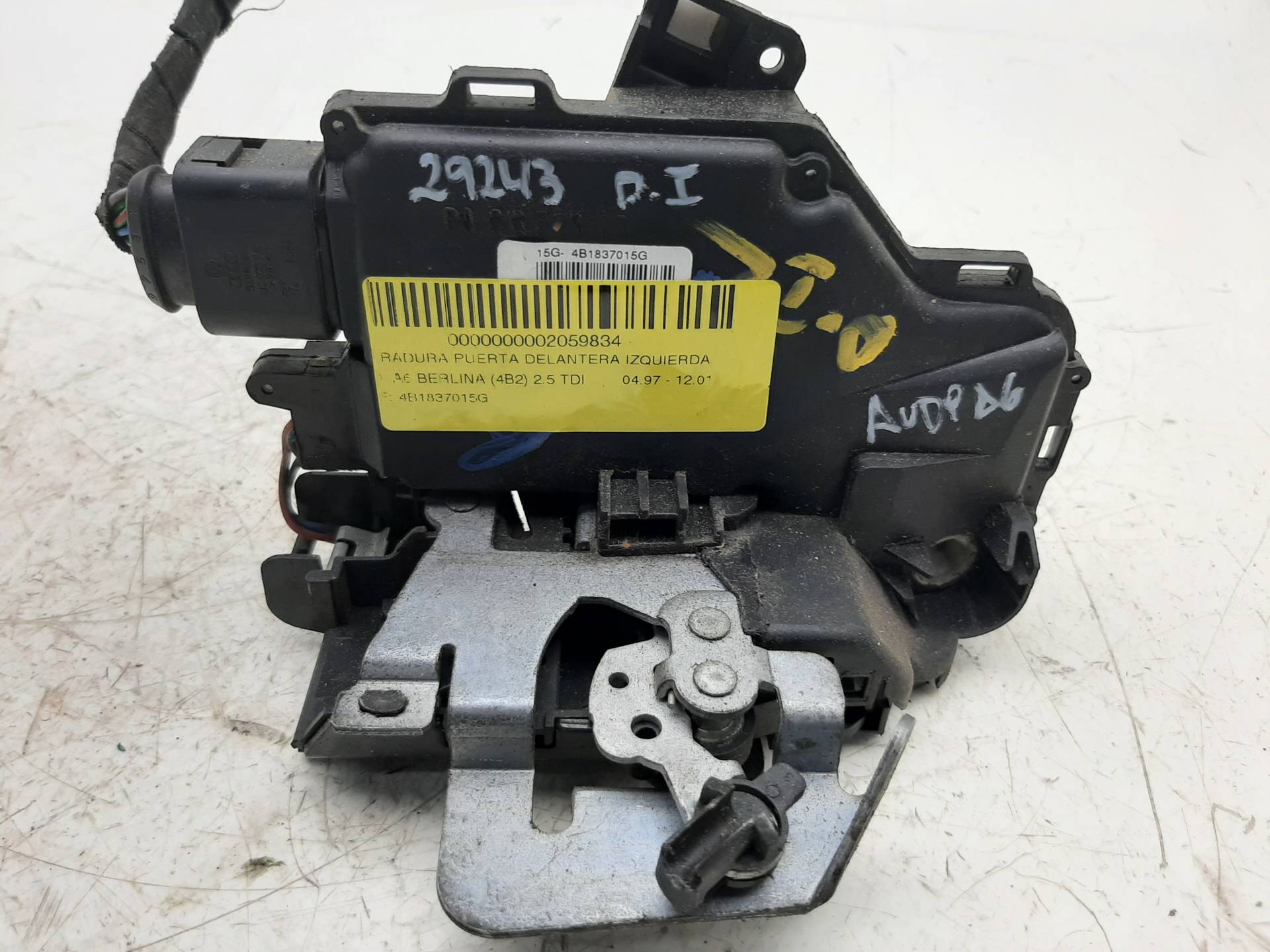 AUDI A3 8L (1996-2003) Front Left Door Lock 4B1837015G 18586704