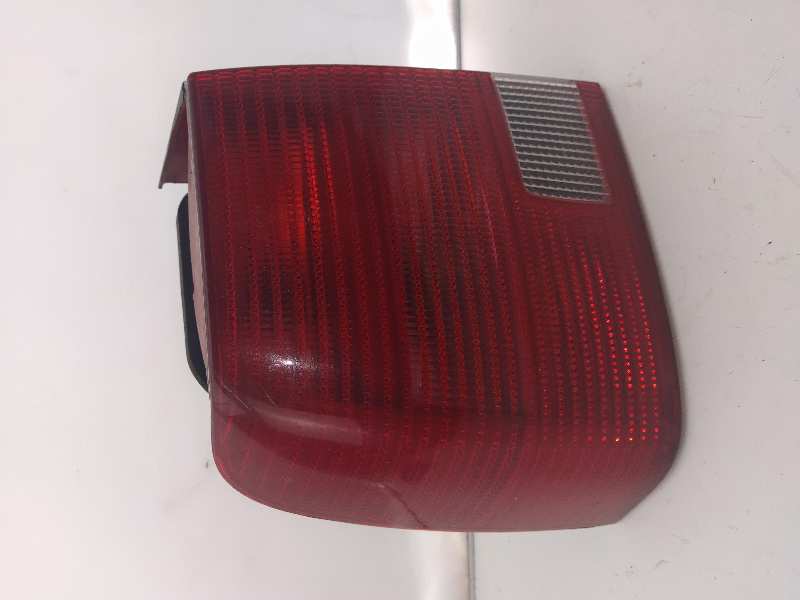 VOLKSWAGEN Passat B5 (1996-2005) Rear Left Taillight 3B5945257 18504299