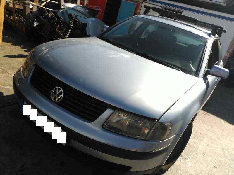 VOLKSWAGEN Passat B5 (1996-2005) Фонарь задний правый 3B5945257 18495629