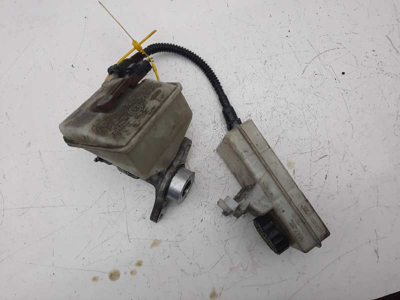 PEUGEOT Partner 1 generation (1996-2012) Brake Cylinder 9654002180 18543804