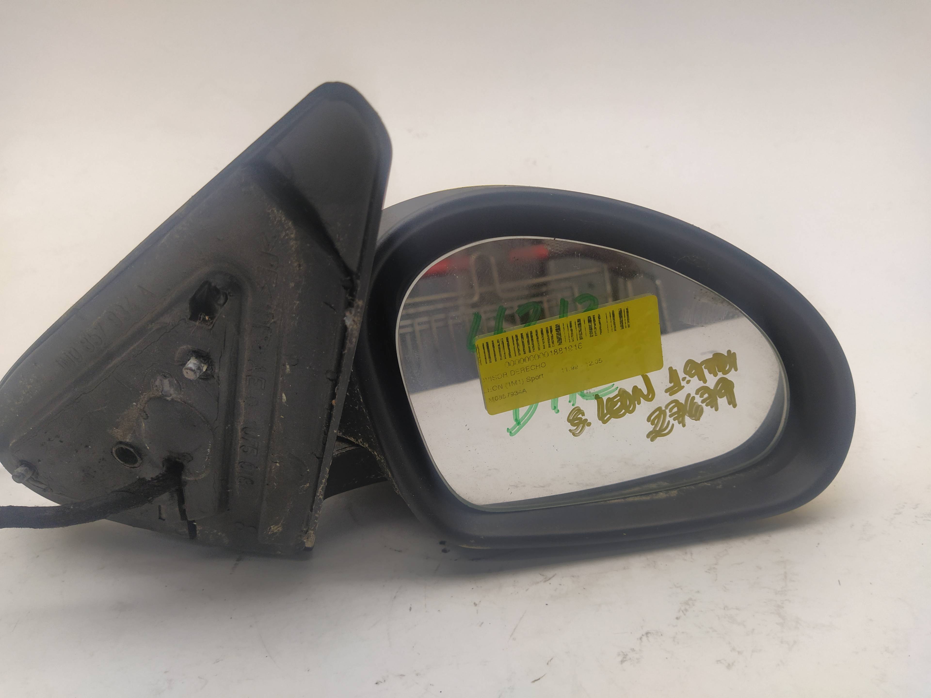 SEAT Leon 1 generation (1999-2005) Right Side Wing Mirror 1M0857934A 18551903