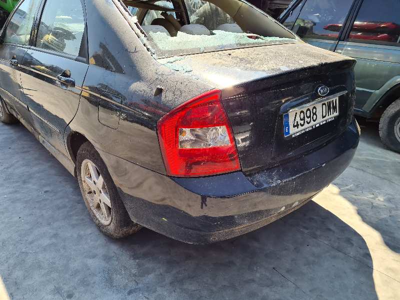 KIA Cerato 1 generation (2004-2009) Priekinių dešinių durų stiklo pakelėjas 824802F020 18519682