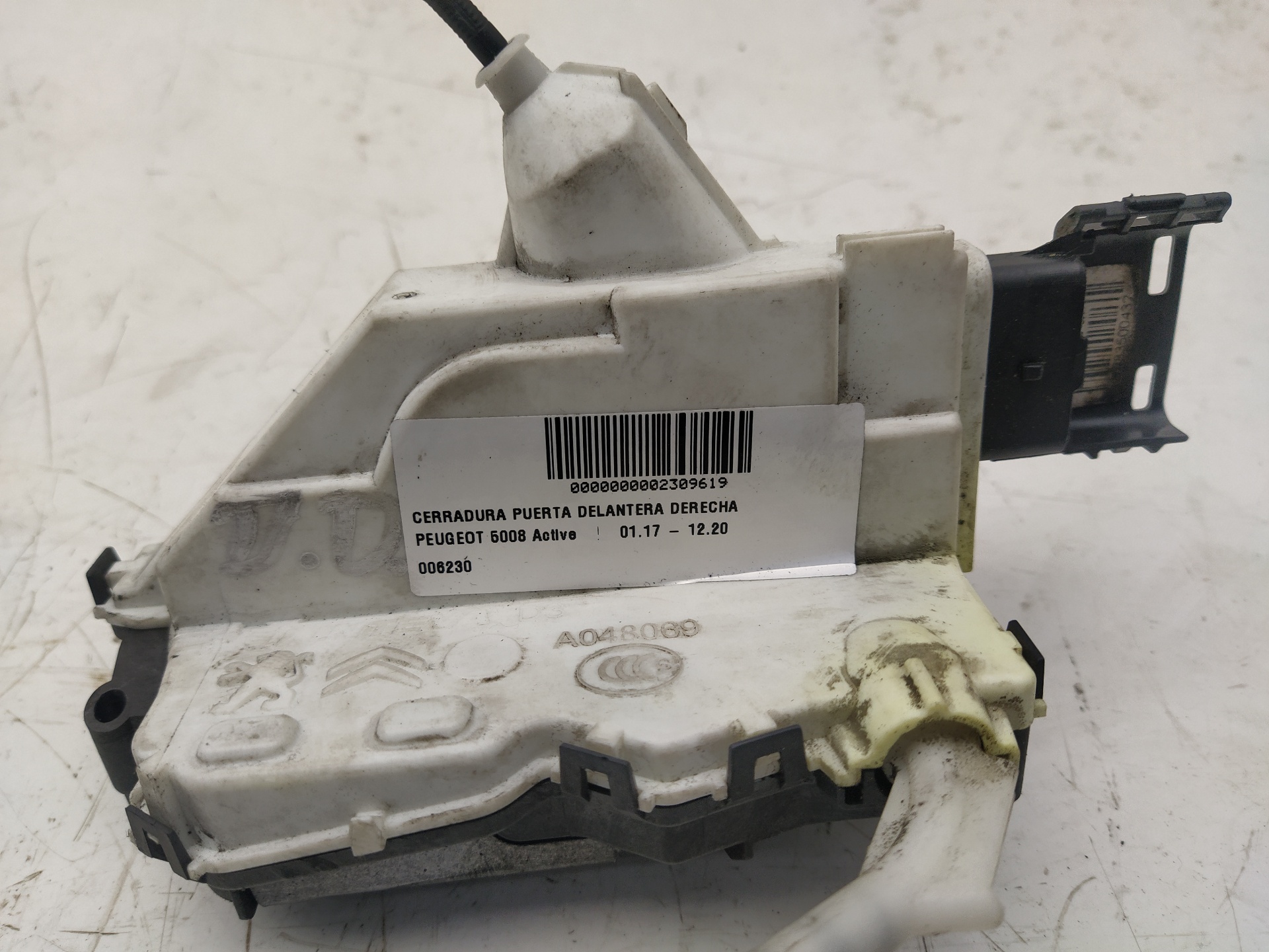 PEUGEOT 3008 1 generation (2010-2016) Front Right Door Lock 006230 22294312