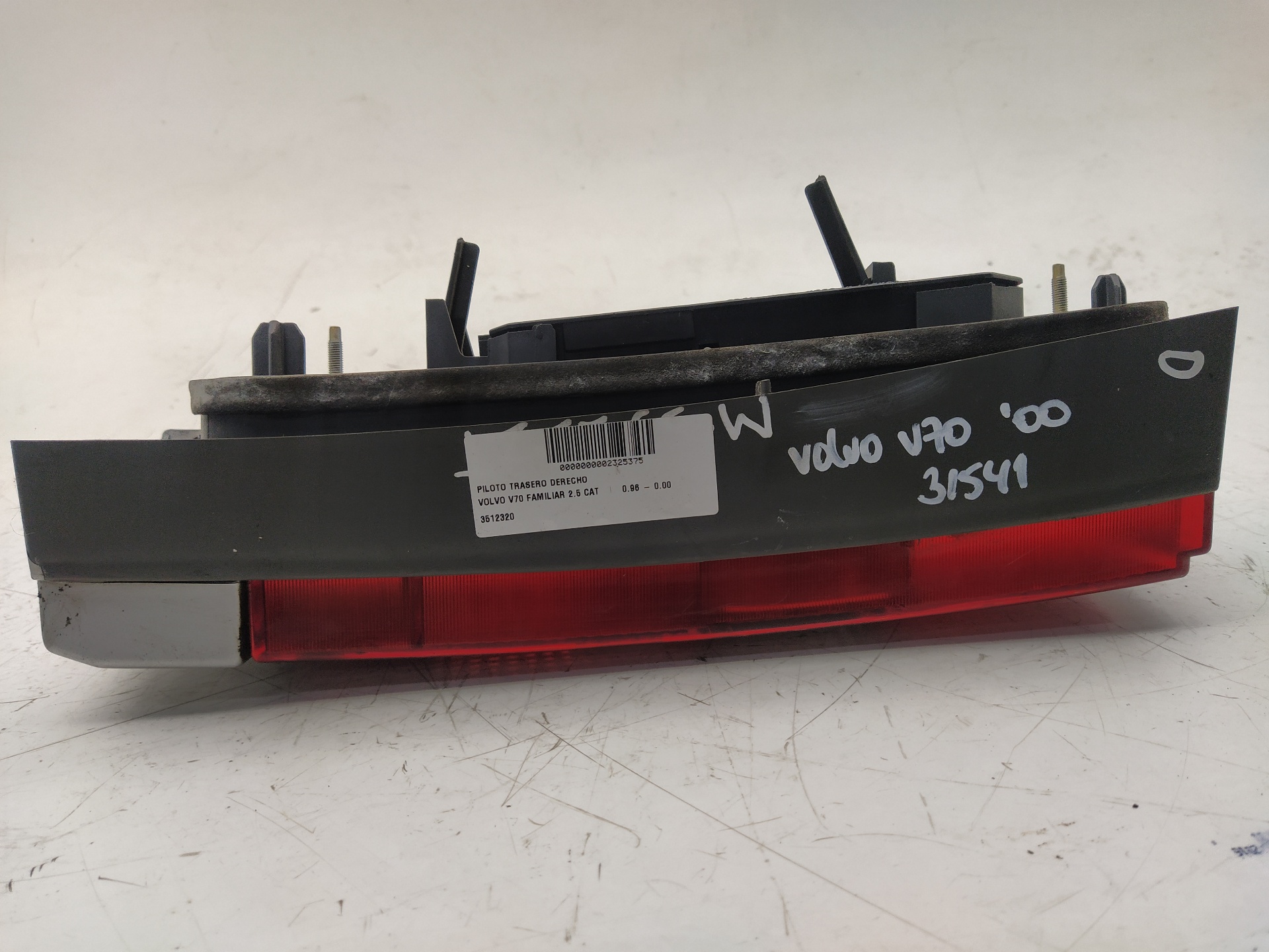 VOLVO V70 1 generation (1997-2000) Rear Right Taillight Lamp 3512320 24027897