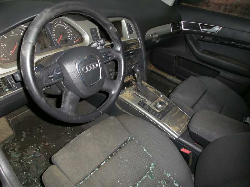 AUDI A6 C6/4F (2004-2011) Передняя правая дверь 4F0831052F 18362559