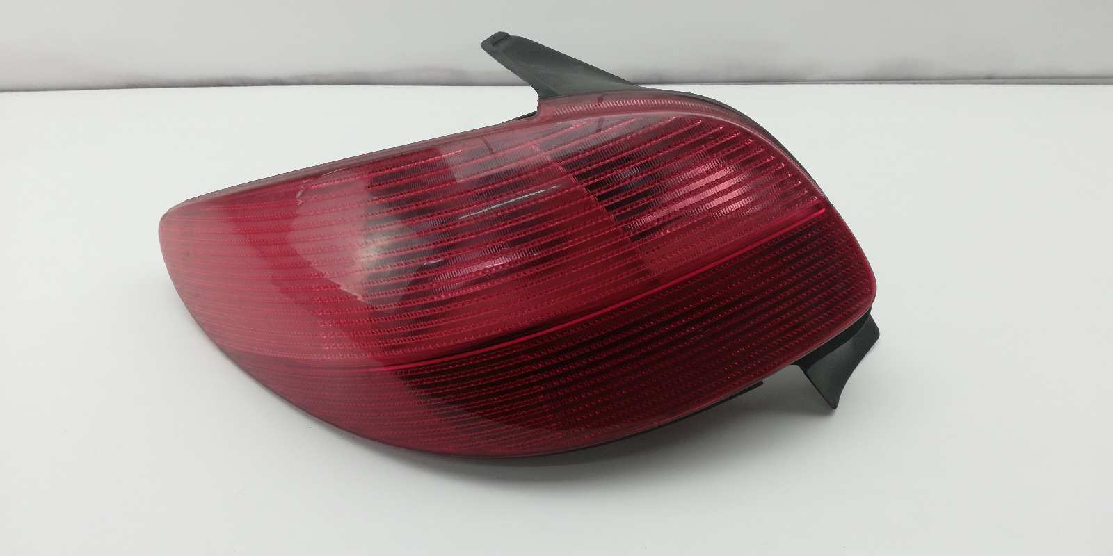 PEUGEOT 206 1 generation (1998-2009) Rear Left Taillight 2531G 18496898