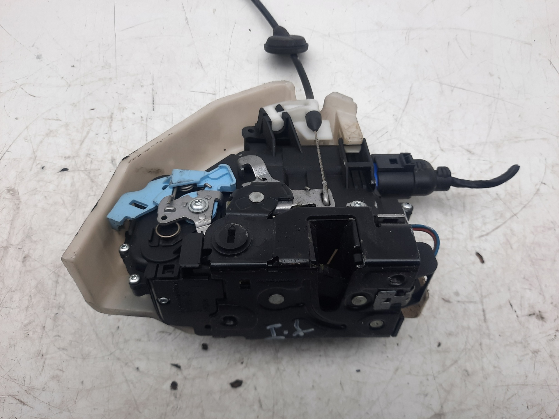 VOLKSWAGEN Golf 5 generation (2003-2009) Rear Left Door Lock 7L0839015 18559113