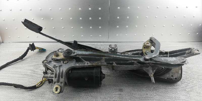 MERCEDES-BENZ E-Class W210 (1995-2002) Front Windshield Wiper Mechanism 0390241420 18478183