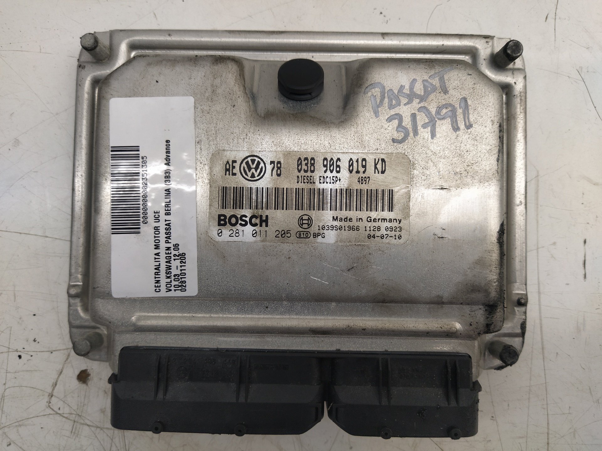 VOLKSWAGEN Passat B5 (1996-2005) Motorkontrolenhed ECU 0281011205,038906019KD 23094078