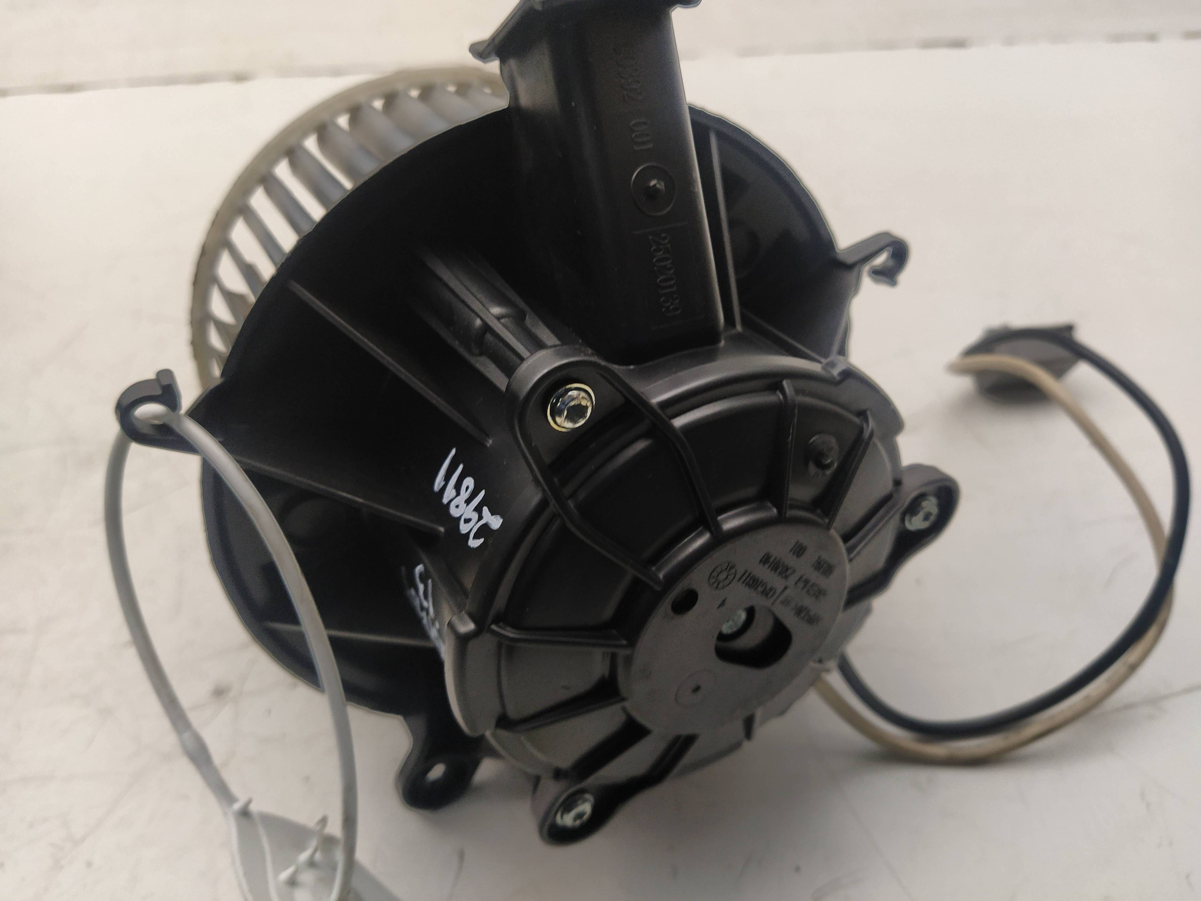 OPEL Astra J (2009-2020) Heater Blower Fan U7253002 18630602