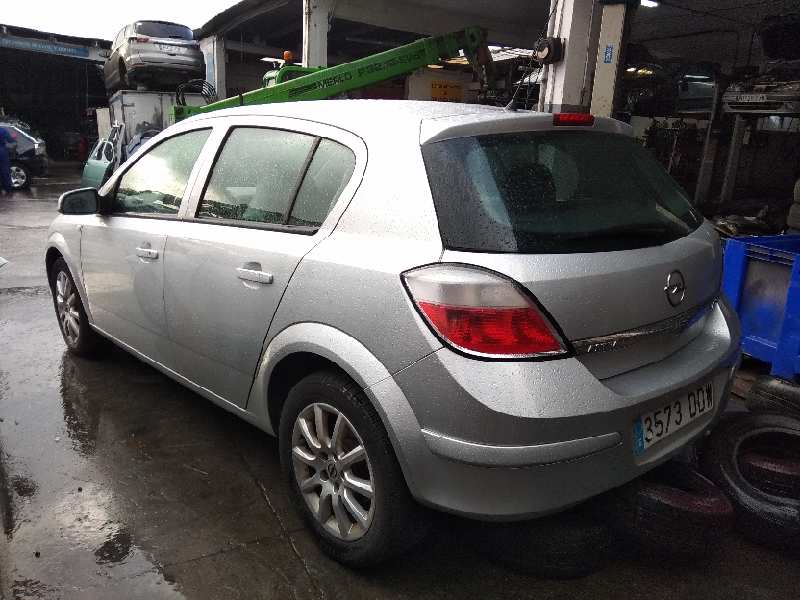 OPEL Astra J (2009-2020) Galinis kairys žibintas 24451835 18505157