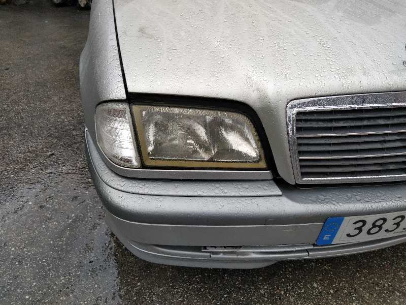 MERCEDES-BENZ C-Class W202/S202 (1993-2001) Priekinis dešinys žibintas A2028261280 18500685