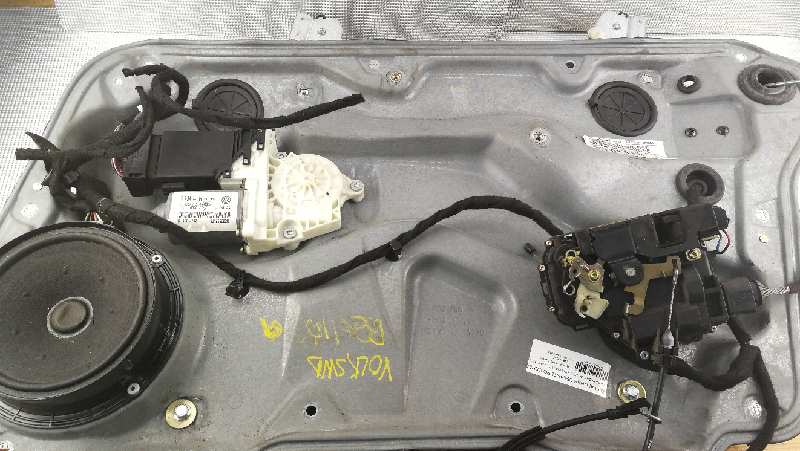 VOLKSWAGEN Bora 1 generation (1998-2005) Front Right Door Window Regulator 1J4837462H, 1J4837759F, 119693109 18442956