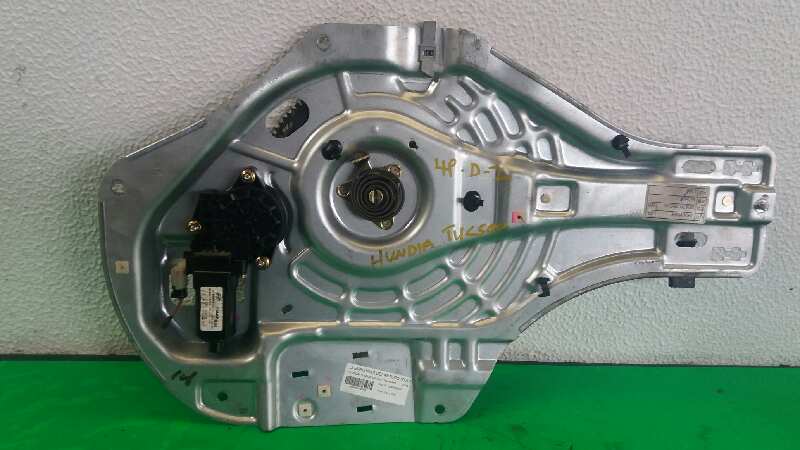 HYUNDAI Tucson 1 generation (2004-2010) Front Left Door Window Regulator 824502E000 18412947