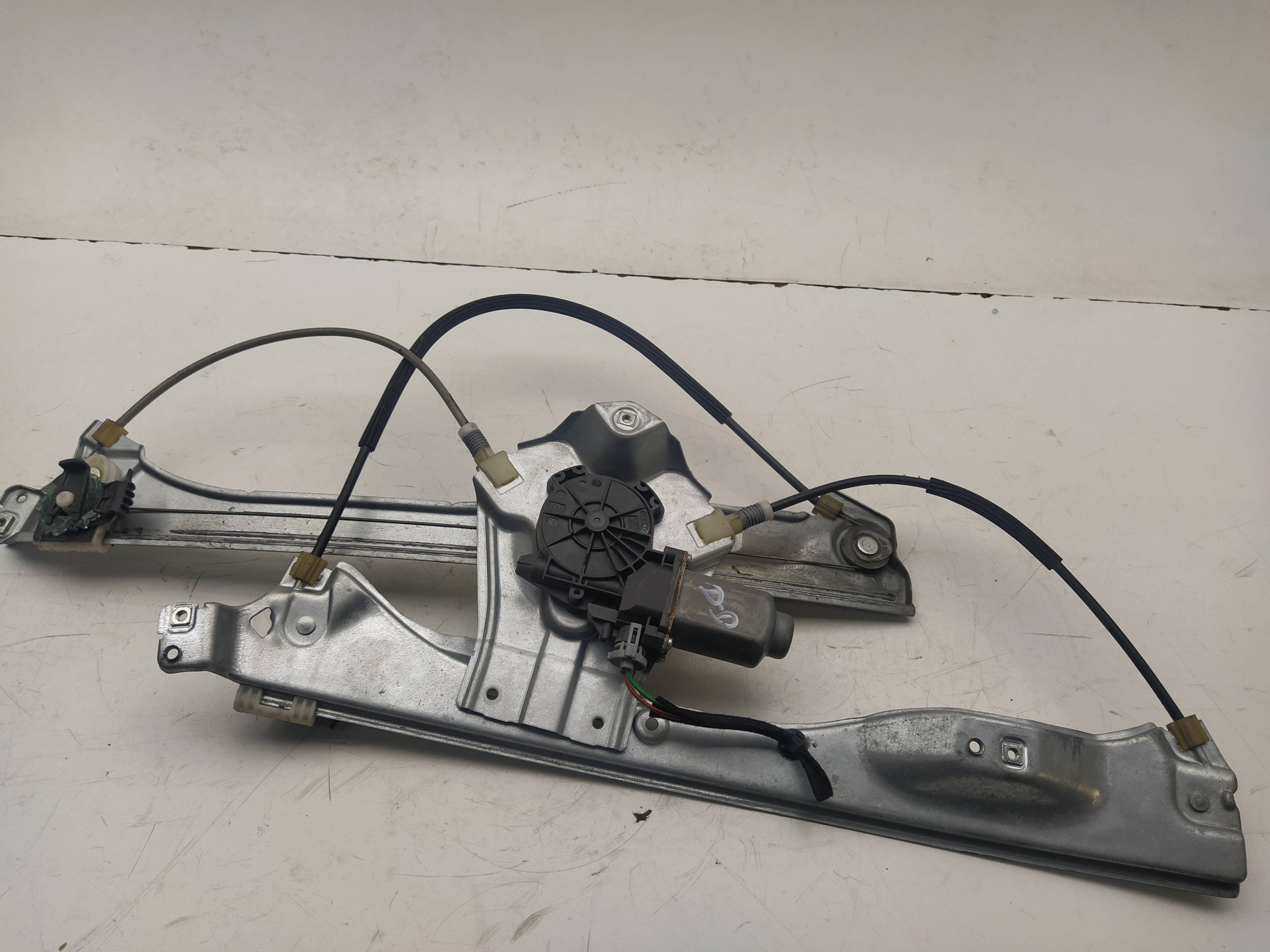 RENAULT Clio 3 generation (2005-2012) Vindusregulator foran høyre dør 8200291147, 400861E 18615404