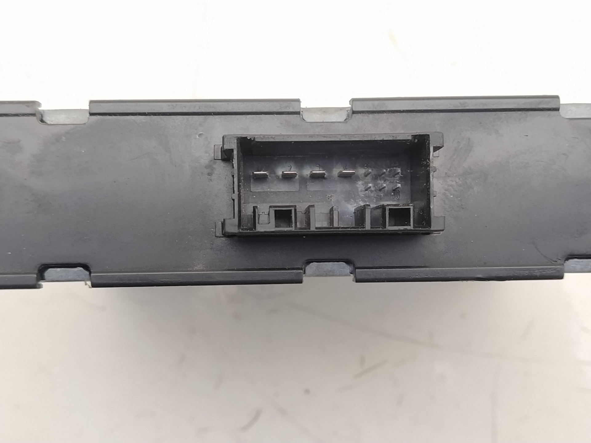 BMW 1 Series E81/E82/E87/E88 (2004-2013) Other Control Units 6142912708801 21102169