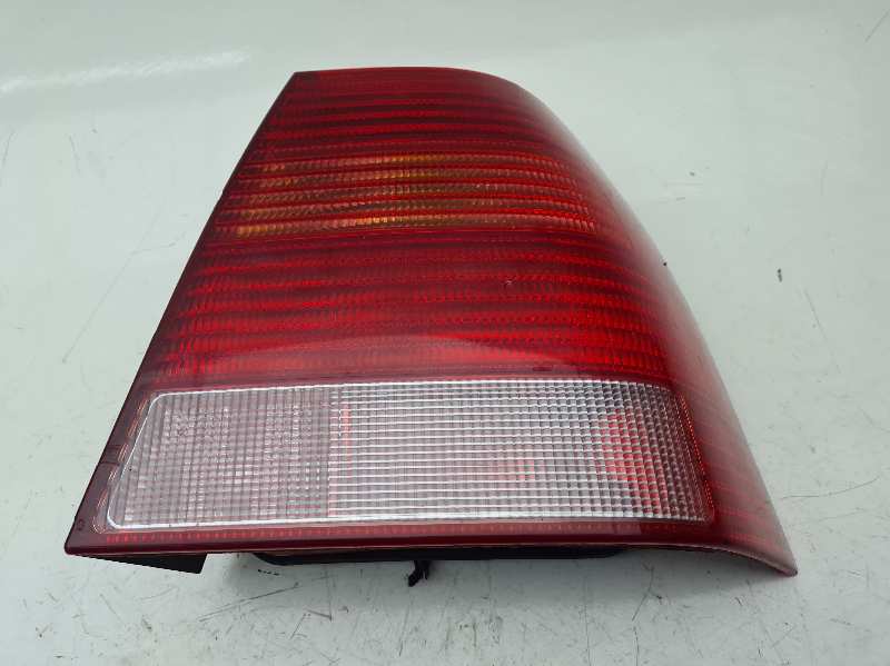 VOLKSWAGEN Bora 1 generation (1998-2005) Rear Right Taillight Lamp 1J5945257 18539522