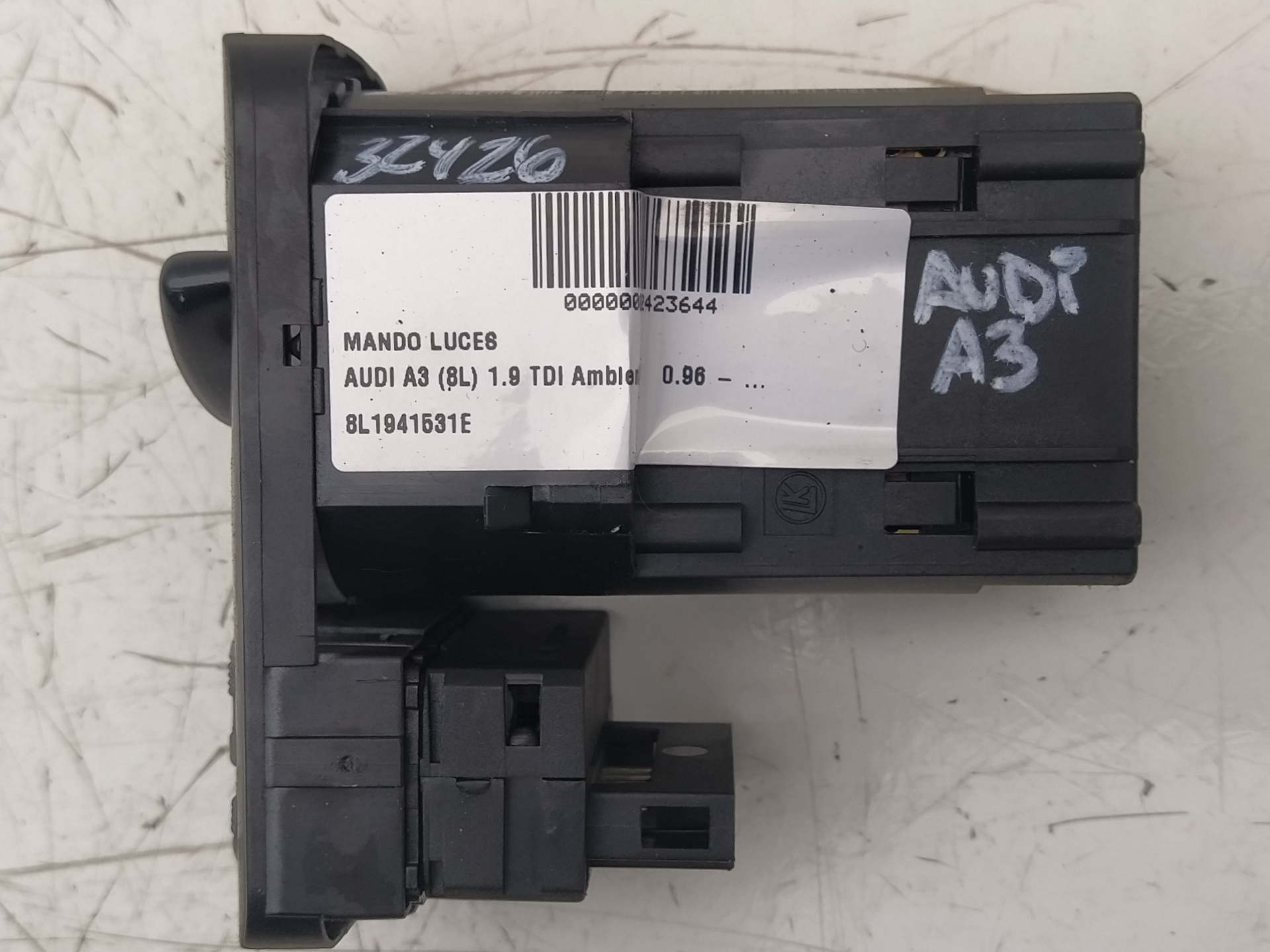 AUDI A3 8L (1996-2003) Headlight Switch Control Unit 8L1941531E 25700435