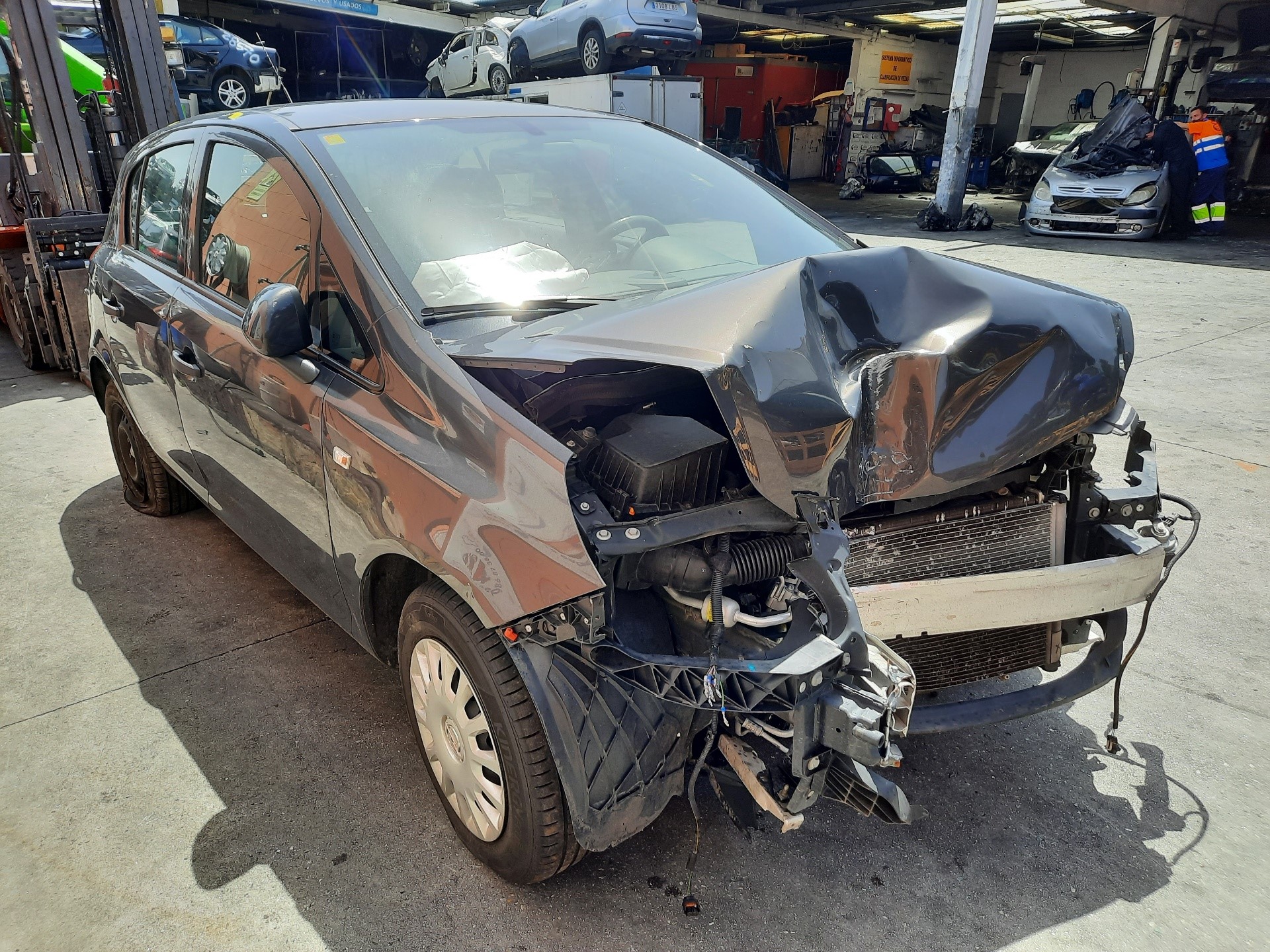 OPEL Corsa D (2006-2020) Jobb első ajtó ablakemelője 39161985 25913484