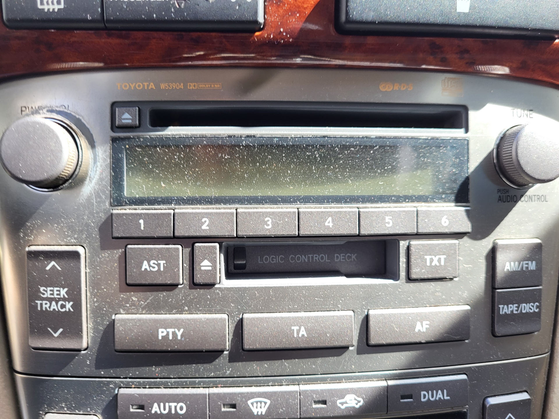 TOYOTA Avensis 2 generation (2002-2009) Muzikos grotuvas be navigacijos 8612005081 21102261