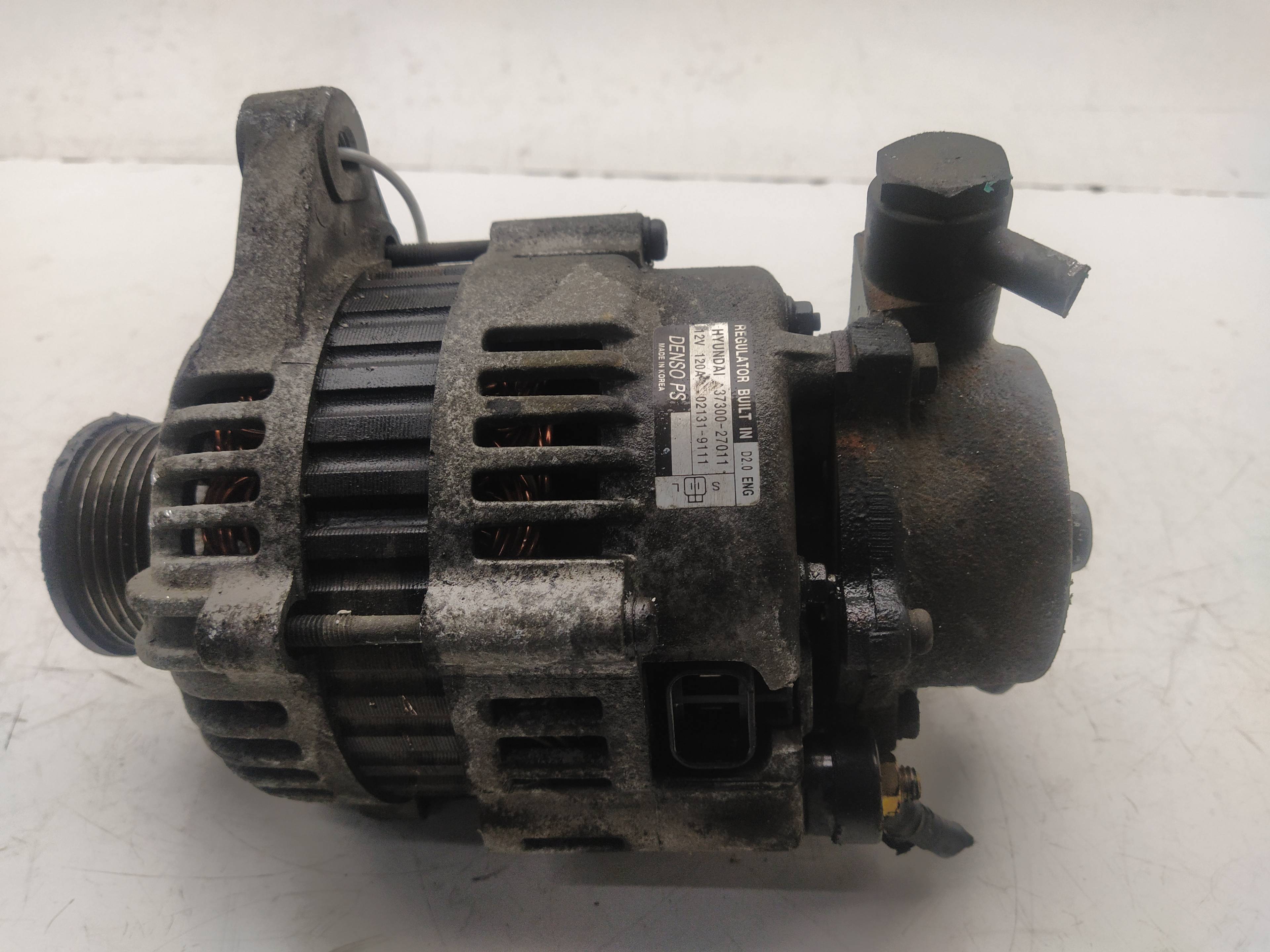 KIA Carens 2 generation (2002-2006) Alternator 3730027011 18635465