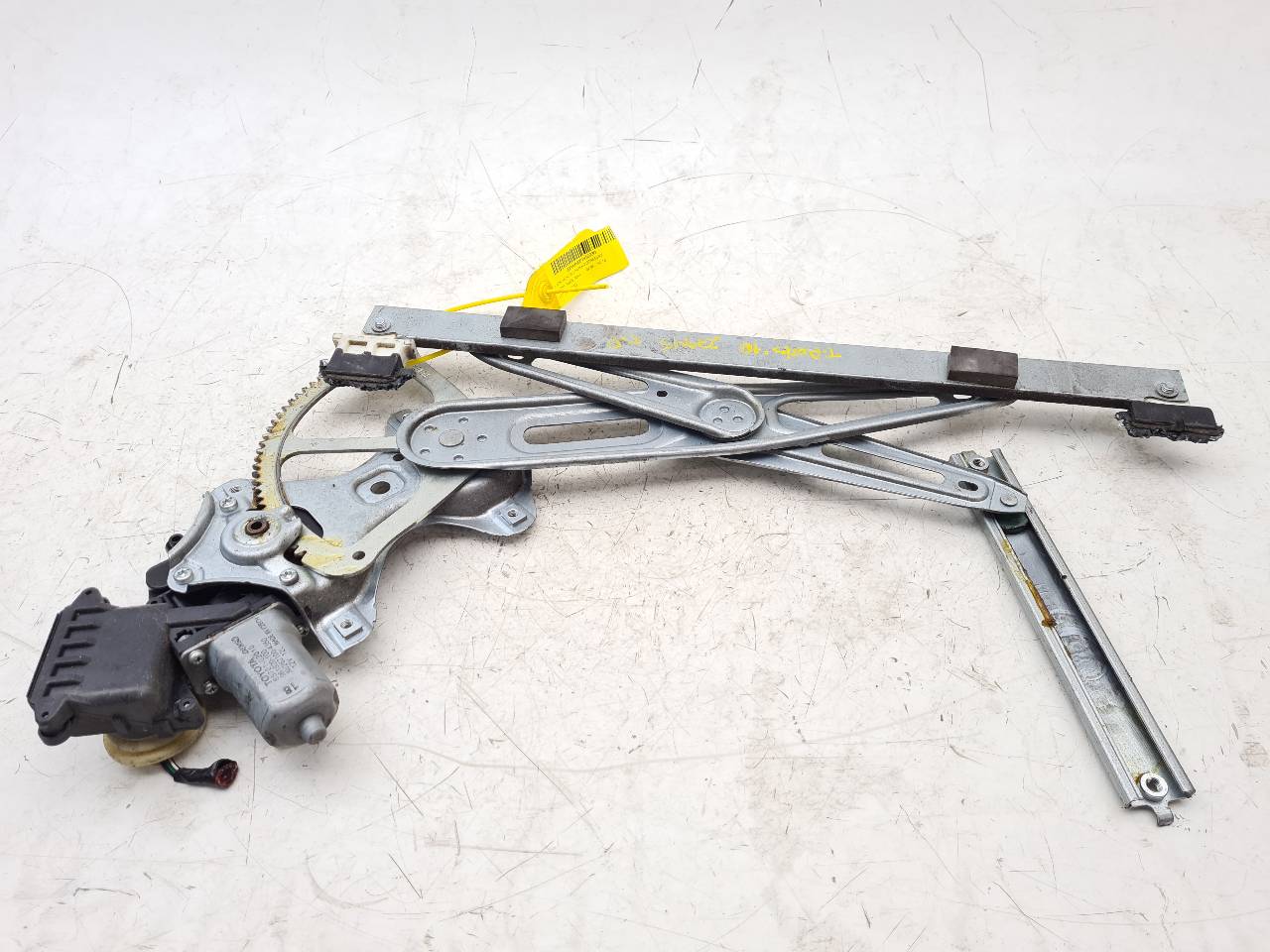 TOYOTA Auris 2 generation (2012-2015) Front Right Door Window Regulator 8570102010, 961920100 18556841