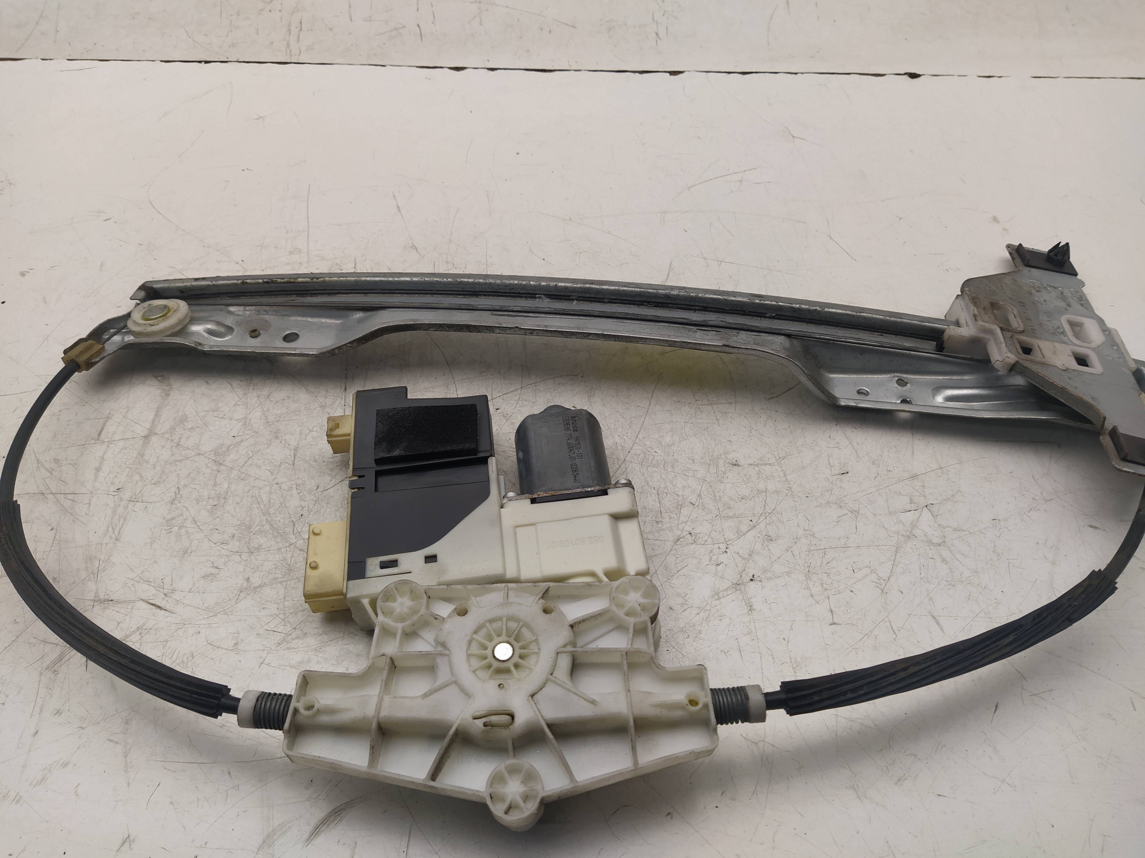 CITROËN C4 1 generation (2004-2011) Front Right Door Window Regulator 997831101 18613270